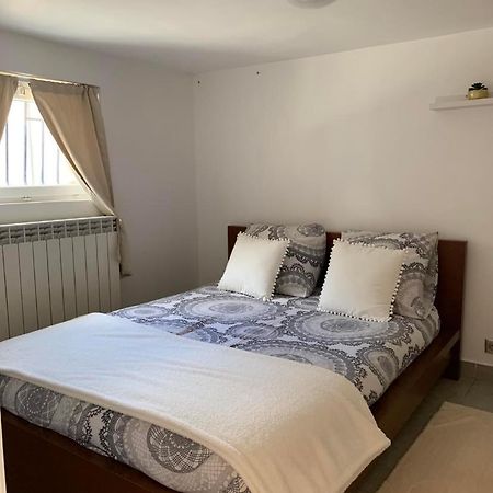 Auberge Appartement Ormesson Sur Marne / Sucy En Brie Sucy-en-Brie Exterior foto