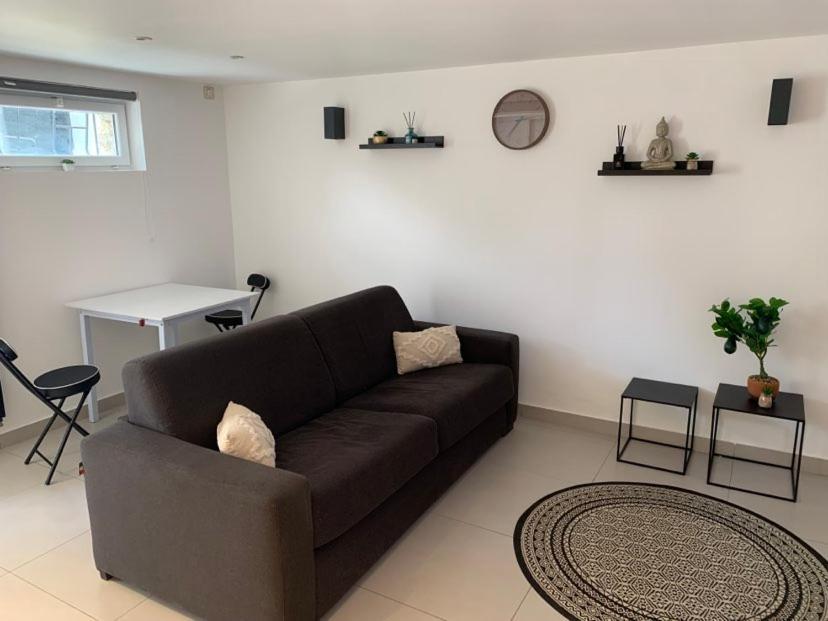 Auberge Appartement Ormesson Sur Marne / Sucy En Brie Sucy-en-Brie Exterior foto