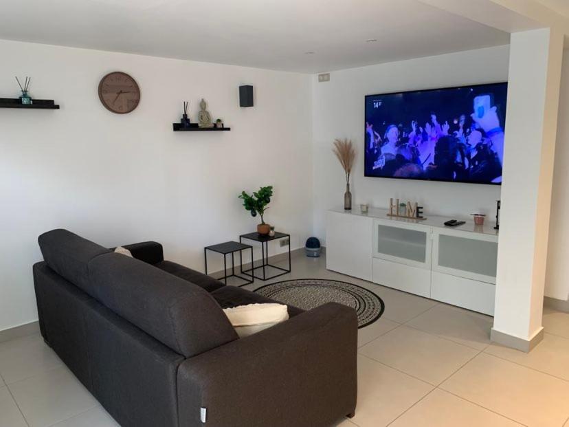 Auberge Appartement Ormesson Sur Marne / Sucy En Brie Sucy-en-Brie Exterior foto